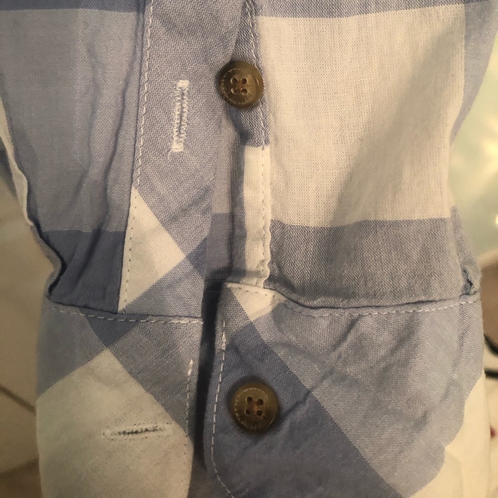 Button down! - Picture 2 of 4